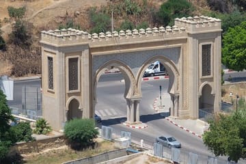 Casablanca to Fes Day Trip with Guided Medina Tour