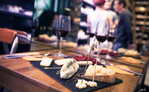 Private Wine and Chocolate Tasting Experience in Paris