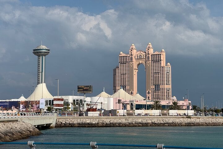 Private - Half Day with Louvre and Qasr Al Watan  6