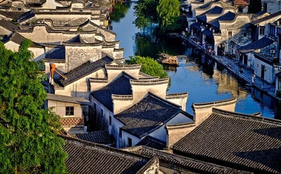 Private Day Trip to 6 Historic Water Villages from Shanghai