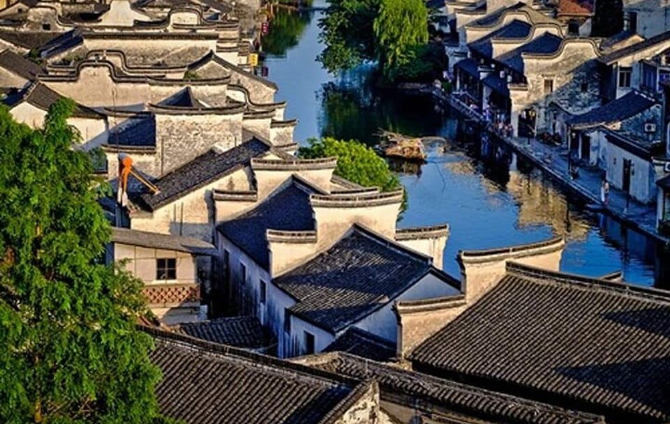 Private Day Trip to 6 Historic Water Villages from Shanghai