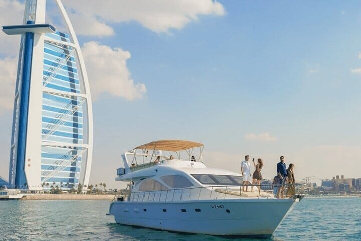 Dubai Xclusive Shared Yacht Tour  6
