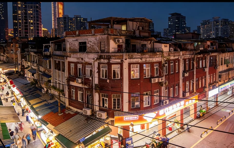Xiamen food tour exploring Historic Zhongshan Arcade Streets