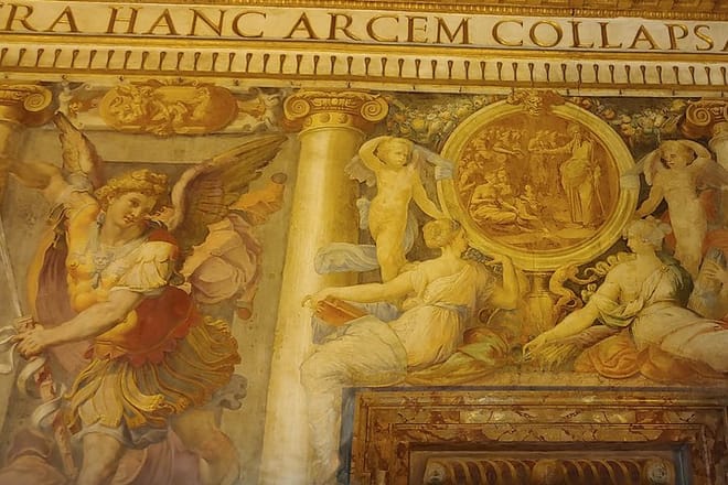 Castel Sant'Angelo Small Group Tour 8