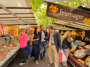 French Cooking Class and Market Tour in Paris