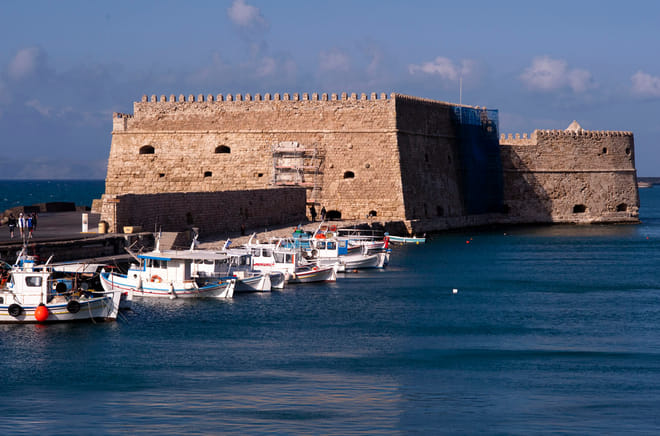 Historical Heraklion City Tour with Knossos Palace, Museum & Old Market photo 3