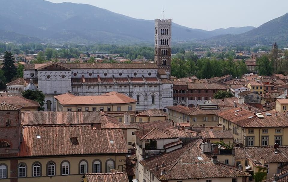 Walking Tour of Historic Lucca: Explore Walls and Legends