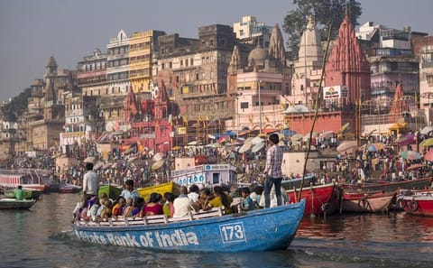 Private 13-Day Cultural Tour from Ahmedabad to Varanasi