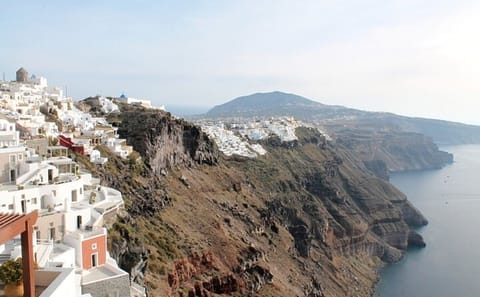 Santorini Caldera Hiking Tour from Fira to Oia