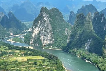 Yangshuo and Li River Day Tour with Scenic Highlights
