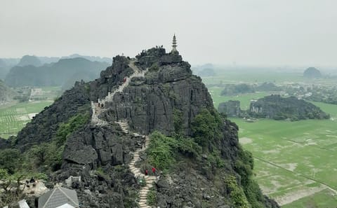 Ninh Binh day trip: Hoa Lu, Tam Coc boat ride and bike tour