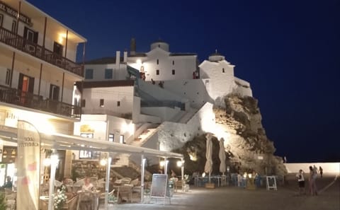 Sporades Island Cruise with Diving and Cultural Tours in Skiathos