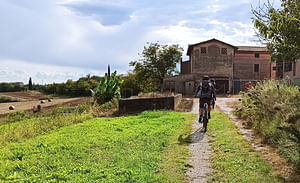  E-Bike Tour with wine tasting from Valeggio 