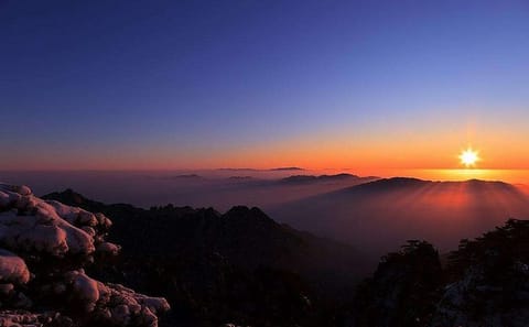 Private Huangshan Sunrise Photography Tour
