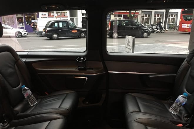 Private transfers between London Heathrow - London Luton Airports 8