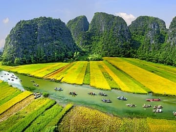 Hoa Lu – Tam Coc Full day Deluxe Small Group