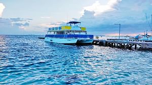 Catamaran Sunset Cruise to Isla Mujeres from Cancun