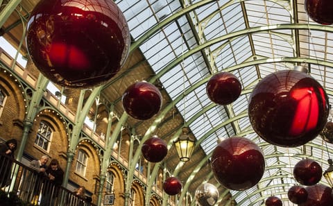 Christmas Lights and Festive Sights Tour in London