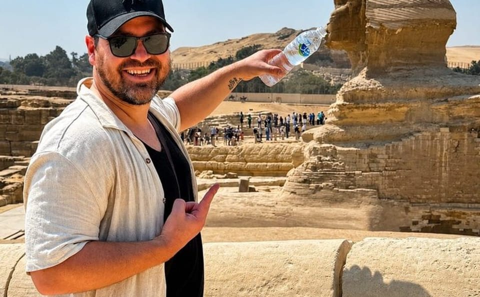 Private Full-Day Tour of Giza Pyramids and Cairo Highlights