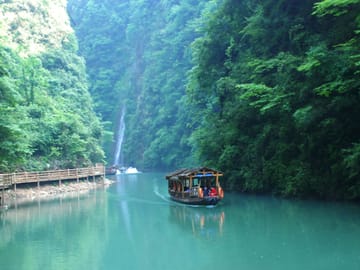 One-day Private Tour to Zhangjiajie Grand Canyon and Baofeng Lake