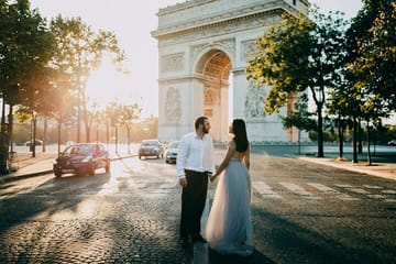 Arc de Triomphe Photography Experience in Barcelona