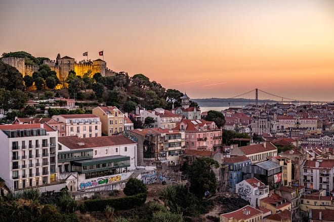 Lisbon Walking Tour with a Photographer - Morning Edition 2