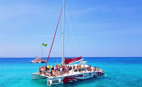 Sunset Catamaran Cruise and Snorkeling in Negril, Jamaica
