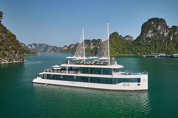 Luxury Jade Sails Cruise: Explore Halong Bay's Hidden Wonders