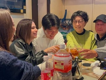 Tokyo: Private Local Nightlife Bar Hopping Experience