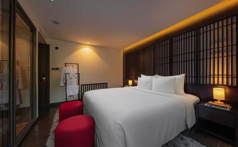 Scarlet Pearl Cruise – The Pearl of Halong Wonder (2days/1night)