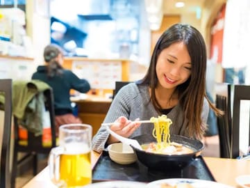 3-Hour Trendy Foodie Tour in Beijing Sanlitun