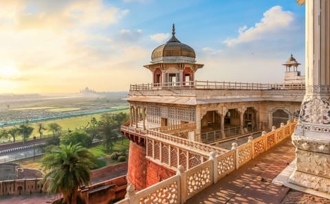 Day Trip to the Taj Mahal from Delhi with Private Transport