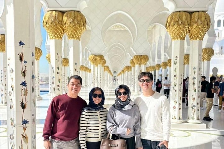 Abu Dhabi Private City Tour Zayed Mosque Corniche Louvre Photo 2