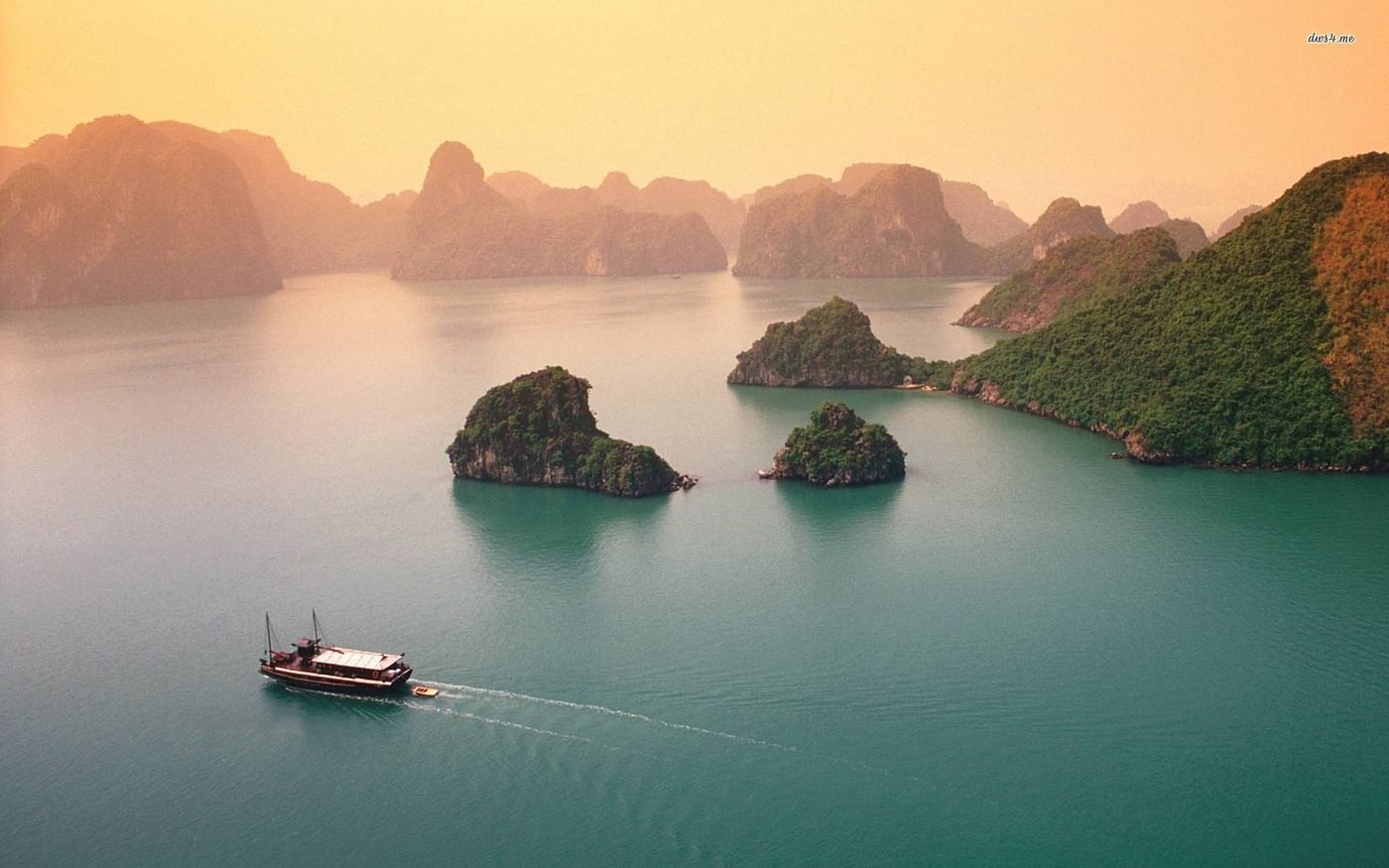 Vietnam Cultural Adventure: Hanoi, Halong Bay, Hoi An & Ho Chi Minh City