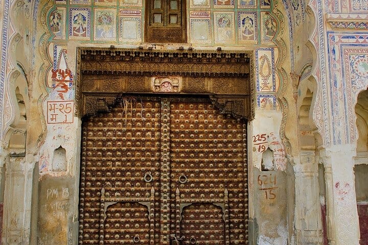 Exterior Wall painting of the Haveli in Mandawa Town.