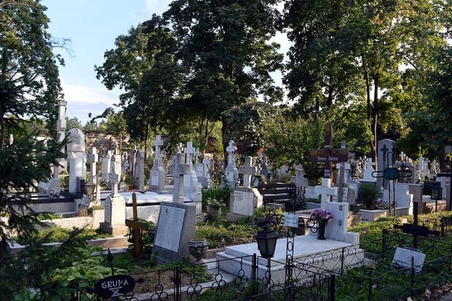 Quest Experience in Bellu Cemetery Bucharest 6