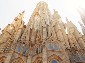 Private Full Day Cultural Tour of Barcelona's Iconic Landmarks
