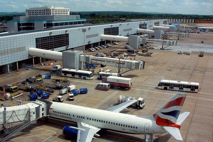 Gatwick Airport Private Transfers to/from London (Postcode N1-NW1-SE1) 10