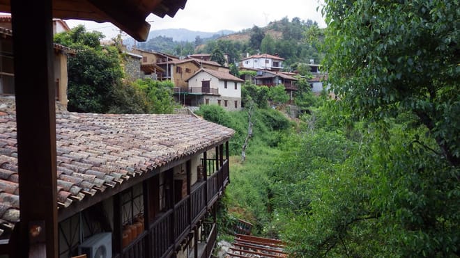 Old Kakopetria and UNESCO Agios Nicolaos tis Stegis with Optional Troodos Walk (Private Tour from Larnaca)