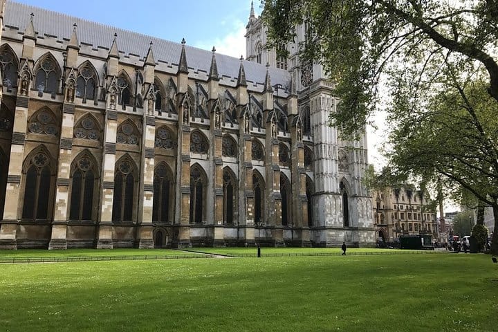 3 Day London Private Tour with Stay at English Host Family 10