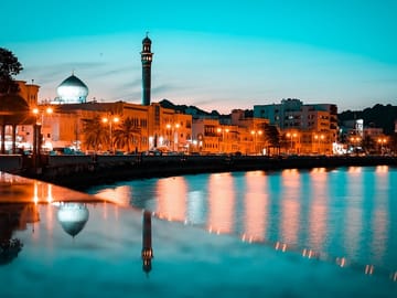 Muscat Night Sightseeing Tour with Local Guide