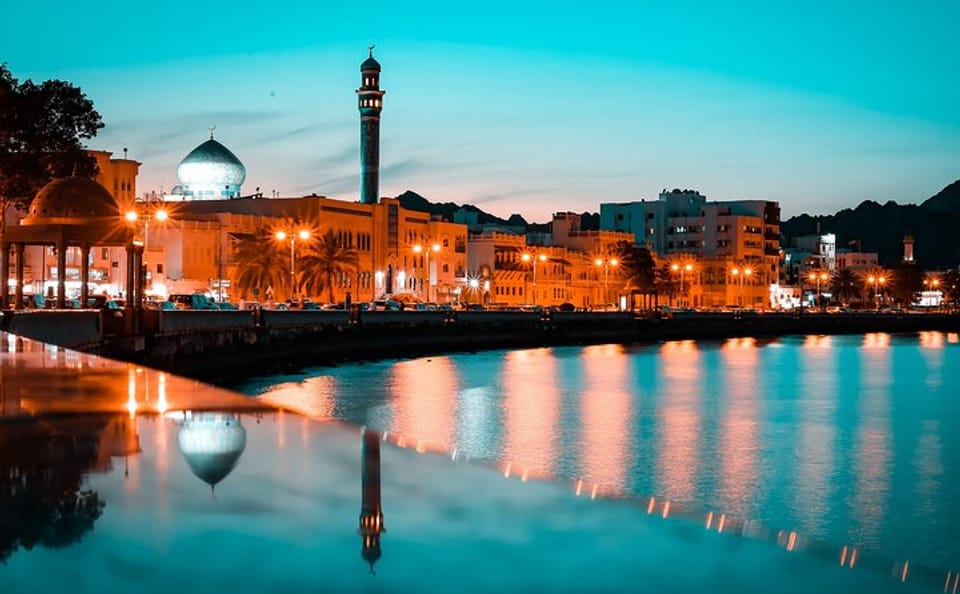 Muscat Night Sightseeing Tour with Local Guide
