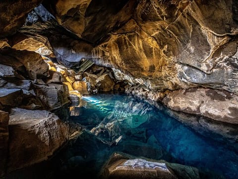 Grjotagja Cave