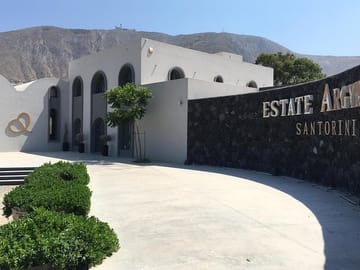 Wine Tasting Tour in Akrotiri and Thera with Oia Sunset