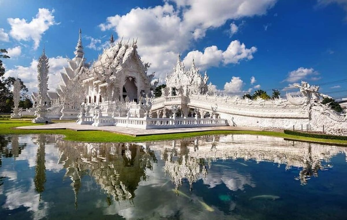 Chiang Mai White and Blue Temple Black Museum and Golden Triangle