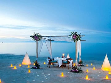 Romantic Dinner on the Beach at Melati Beach Resort, Ko Samui