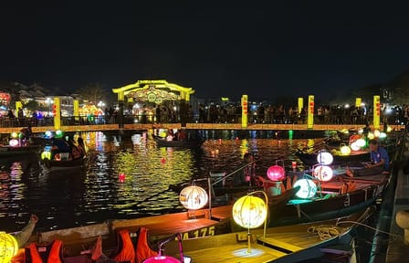 Entry Ticket: 45 minutes Traditional Boat trip on Hoai River