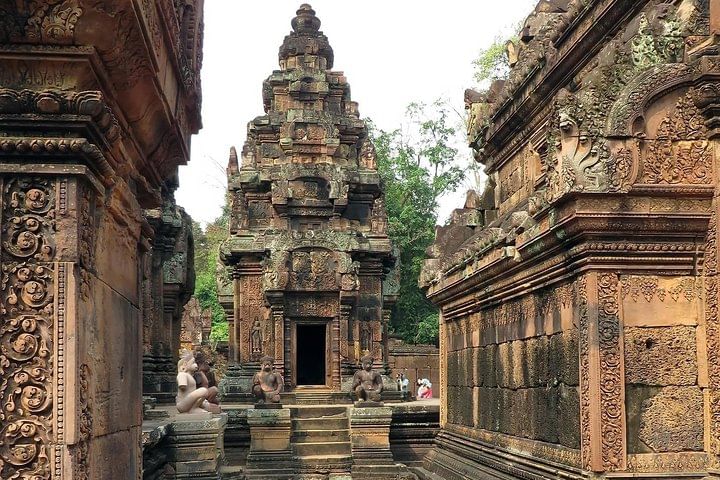Private Kulen Mountain-Banteay Srei and Kampong Phluk Village