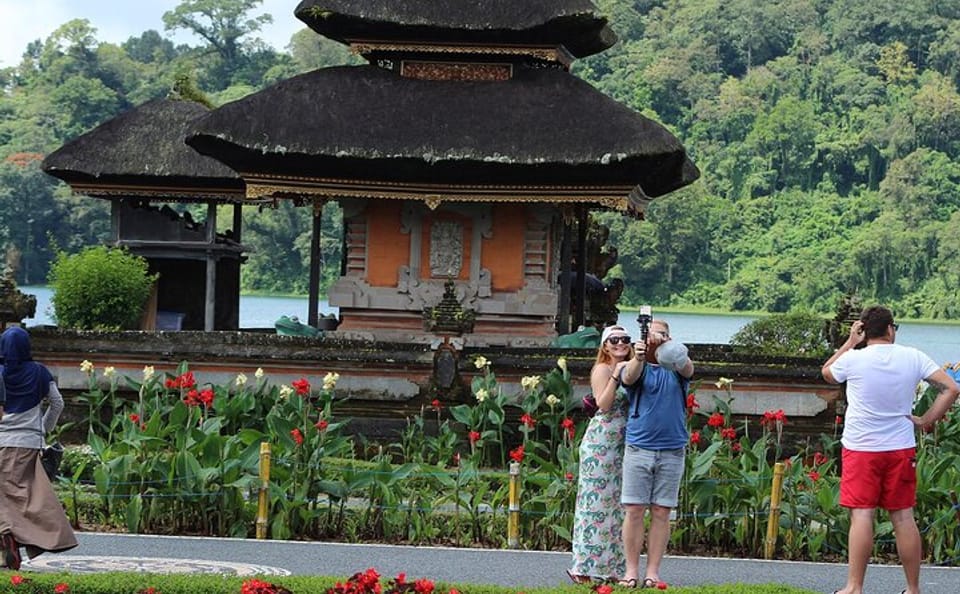 Private Tour of Ulun Danu Temple and Bali's Rice Terraces