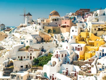 Private Sightseeing Tour of Oia and Akrotiri in Santorini